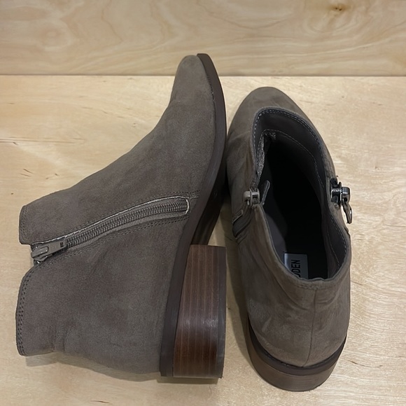 Steve Madden ankle booties - Picture 5 of 5